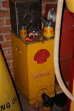 SHELL OIL CABINET - click to enlarge